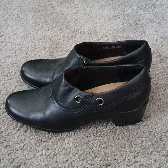 Clarks Collection Genette Danby 26102622 Black Zipper Block Heel Booties  Size 9 - Picture 3 of 8